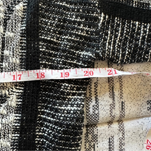 Vintage 1980s Leather Trim Chunky Knit Black and gray Crewneck Sweater size M - Picture 8 of 11